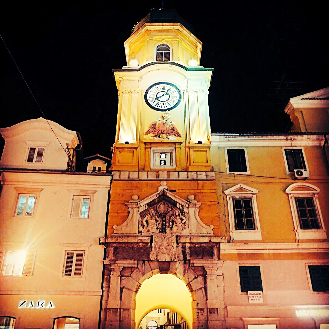 JurajBuksa's tweet photo. Na Riječkom korzu. Uvijek dobar osjećaj. #korzo #Rijeka https://t.co/FOq8X0HBw4
