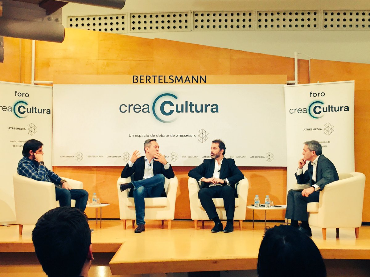 umamigames's tweet photo. No os lo vais a creer, una charla de de videojuegos y cultura en España!! #ForoCreaCultura https://t.co/iB3CxW5AQK