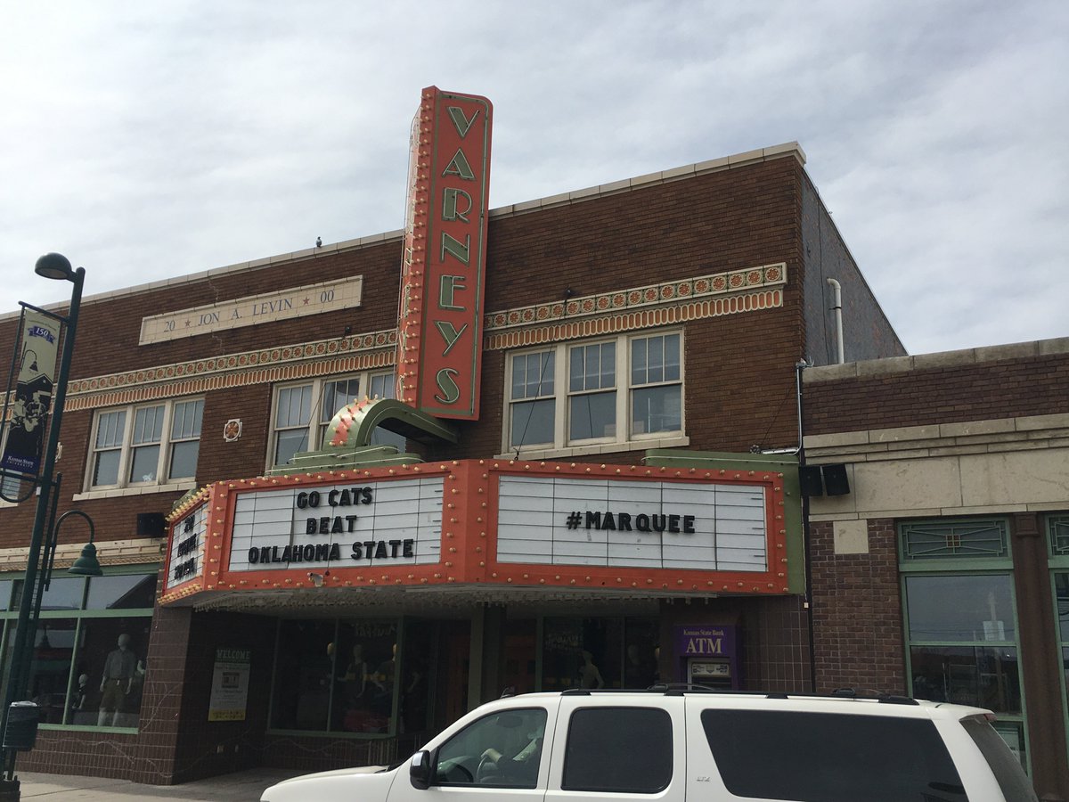 If you could put any message on our marquee what would it be?  Tweet us with #marquee

#marquee #varneys