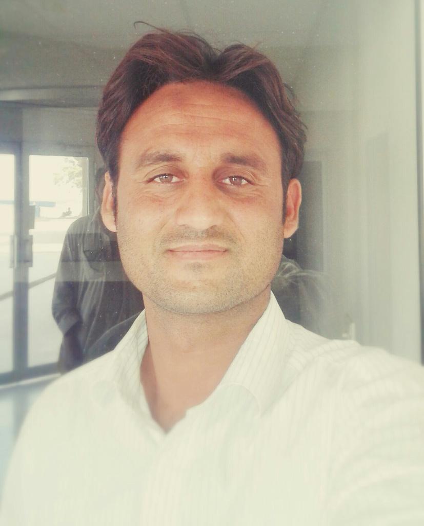 IsmailRaheim2's tweet photo. @toffee hello my sweet hart please, reply me... https://t.co/dtnXSx4ch9