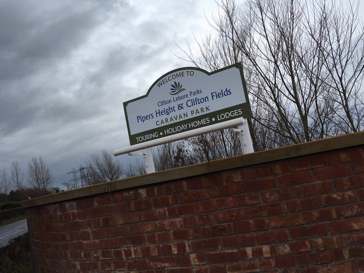 DivineSignsUk's tweet image. Post sign with LED trough light fitted for Pipers Height. Thanks to @rtdcreative for the referral #postsign