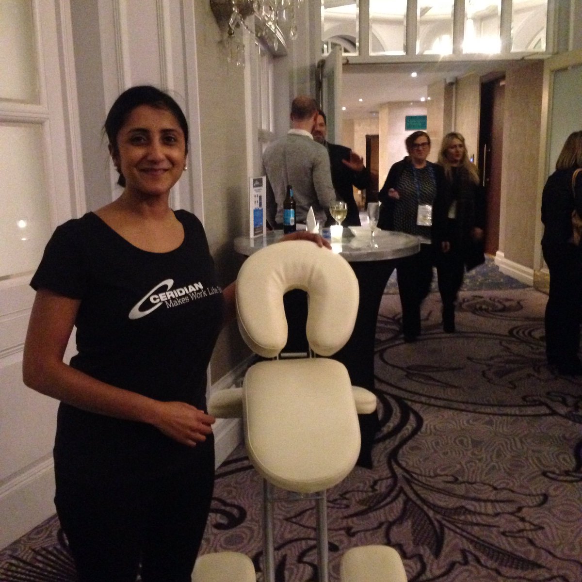 pinkylilani's tweet photo. Super ending to a conference #worklifetransforms @Ceridian_UK @womenoffuture - music and aromatherapy https://t.co/zN4ZyFdmmm