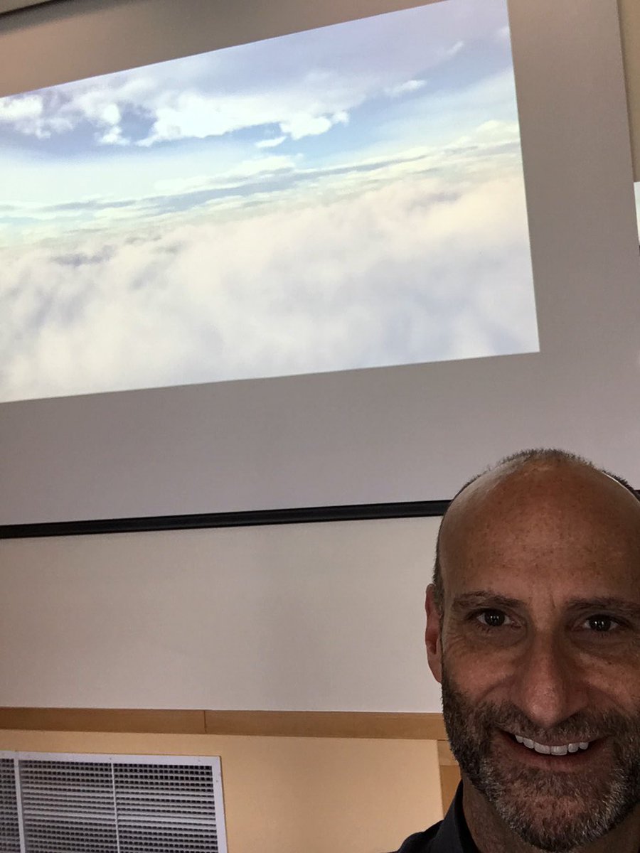 kalltuck's tweet photo. #FHS213 in honor of the last day of class, we will stare at pretty cloud pictures https://t.co/ShgNJ75gdi
