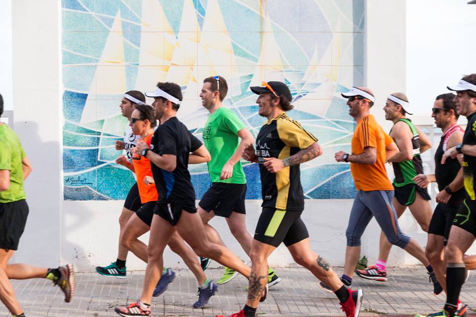 Gran labor de formación de <a href="/Vibike_Vitoria/">Vibike</a> ¡Su Camp de #Triathlon en Benicassim ha sido todo un éxito!