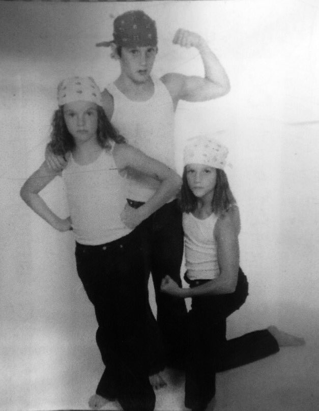 k_caldwell9's tweet photo. Lolol @abbycaldwell1 @caldwell_cody https://t.co/LmtLO1Zd2U