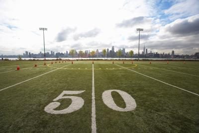 Dialexia's tweet photo. How many football fields fit into the world’s largest Cloud Data Centers? https://t.co/brkSwXUmOe @Dialexia #VoIP https://t.co/h5hXaIjXMn
