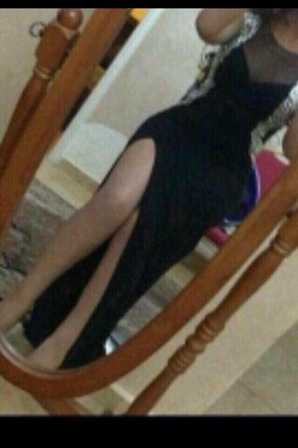 c900xx's tweet photo. المحنه مولعه الفحل يجي سناب 🔥 c900x #سالب #موجب #مبادل #قحبه #دياثه #مزه @عمه #كلبه #سكس #سادي #جده #طيز #فحل https://t.co/lNv275BsXC