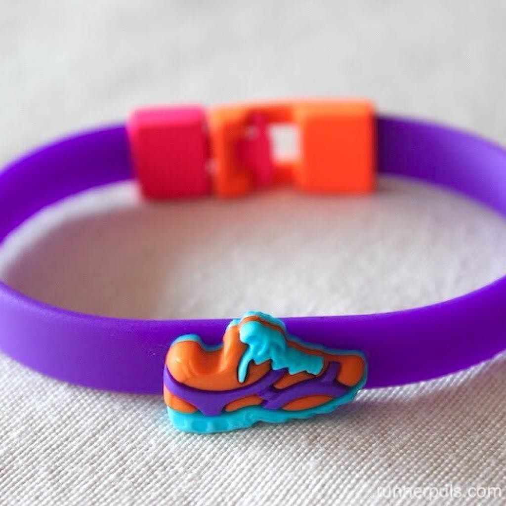 Runnerpuls's tweet photo. El lila es un color que nos encanta, si buscas un color más discreto para tu #runnerpuls es una buena opción ☺️ https://t.co/i5nXawJn3D