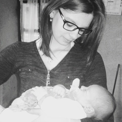 ChebretChloe's tweet photo. Mon Ange #beveu#tata#heureuse#Timeo💕 https://t.co/5x7Y5yaDS3
