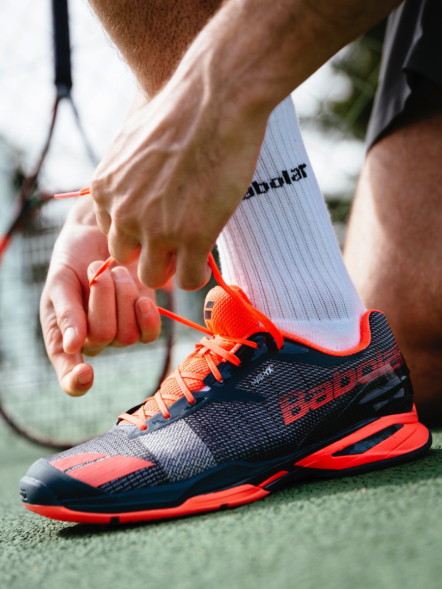 babolat's tweet photo. Built lighter so you can move faster. #FasterToTheBall
The new @babolat Jet.
https://t.co/HIOH6JONbv https://t.co/SbM3jJZJqq