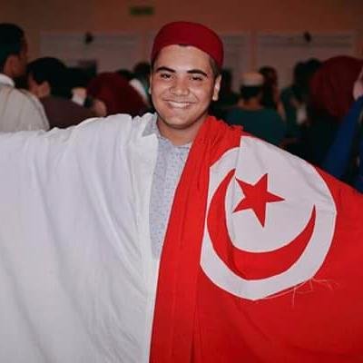 Safsafessidgma2's tweet photo. تونس اصغر بلاد في الخريطة تخربيشة 😂و أقل شعب اما وحدتها اقوى وحدة في العالم💪✊👊
#تحيا_تونس
#NassimRaissi https://t.co/zpj2icxA0W