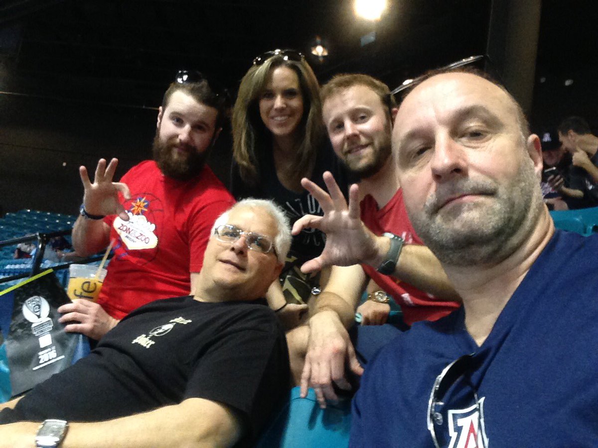 baxtermurphy57's tweet photo. BEAR DOWN! #NYLPAC12 #PAC12HOOPS #BEARDOWN https://t.co/gS8TAd43Md