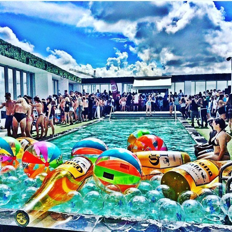 GoodLifeMiami's tweet image. 8 days away! 7th Annual Chicken &amp;amp; Beer Rooftop Pool Party @fiftymiami @findyourelectricbea… ift.tt/1p8v0hO