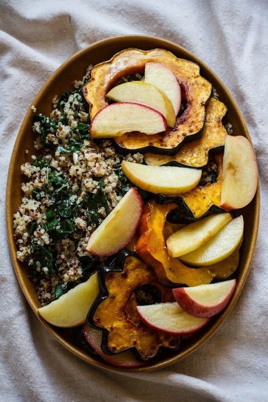 thekitchn's tweet photo. 10 Vegetarian Bloggers Share Their Most Popular Recipes: https://t.co/g43SaiApFC https://t.co/ShEJIs8J8Y