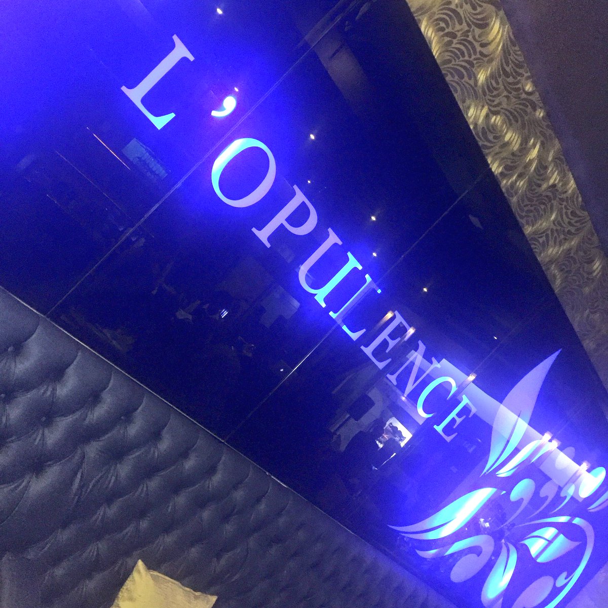 Sbuda_Roc's tweet photo. #Loot27 ❤️🎂🙏🏽🎁🎉‼️💋 #Lopulence @ZomatoSA https://t.co/1ASFVZJMix