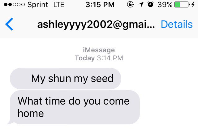 _sharonxO's tweet photo. How my sister thinks its okay to speak to me lmfao #DyingThough https://t.co/sCHPBCE1xg