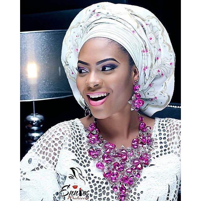 SugarWeddings's tweet photo. Face glam by @ennies_makeover, asooke by @ornaments_aso_oke #accessories #onpoint #tradloo… https://t.co/3AqDkqZRCS https://t.co/Eu60uV9rg1