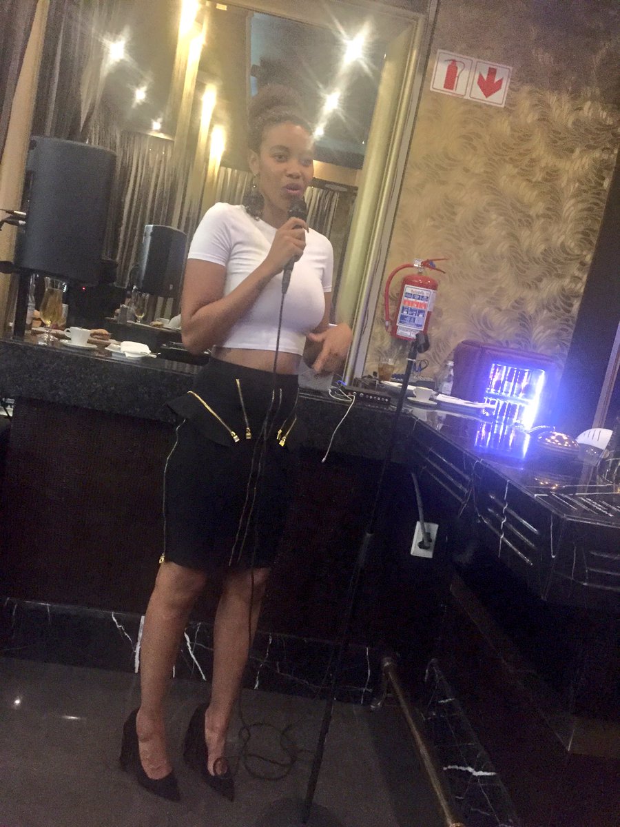 Sbuda_Roc's tweet photo. @LootLove ❤️💎💋🎉🎁👑 #Loot27 #lopulence @ZomatoSA ❤️❤️❤️❤️❤️💎💎💎💎🎉🎉🎉🎉🎉 https://t.co/hbETHU7m9C