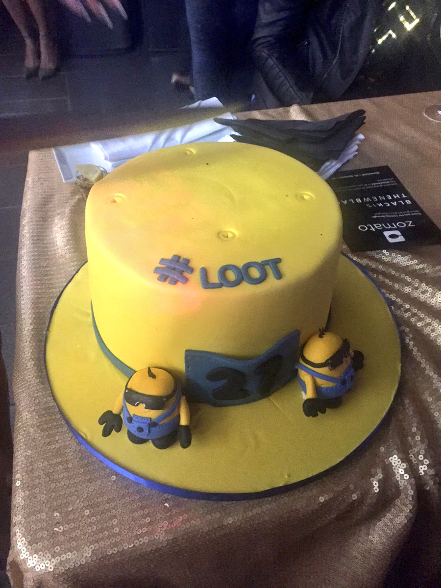Sbuda_Roc's tweet photo. 🎂🎂🎂🎂🎉🎉🎉🎉 @LootLove #Loot27 ❤️💎💋 #lopulence 🎂❤️🇿🇦🇿🇦🎉🎉🎉🎉 https://t.co/r2a785DZSH