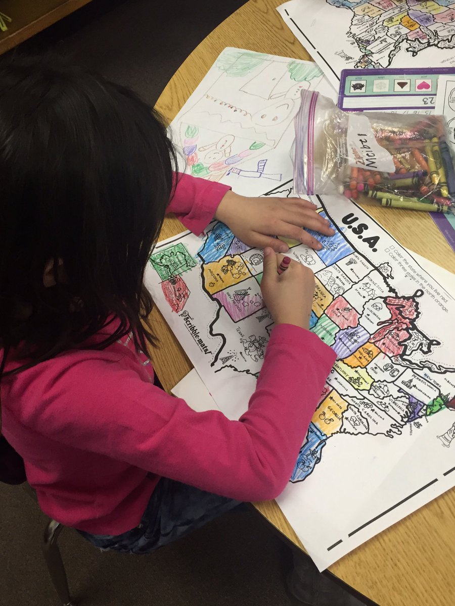 KFieldsBGCS's tweet image. Our map of the U.S. is quickly filling up as we learn the 50 States song! Only 15 more to go! #MeOnTheMap