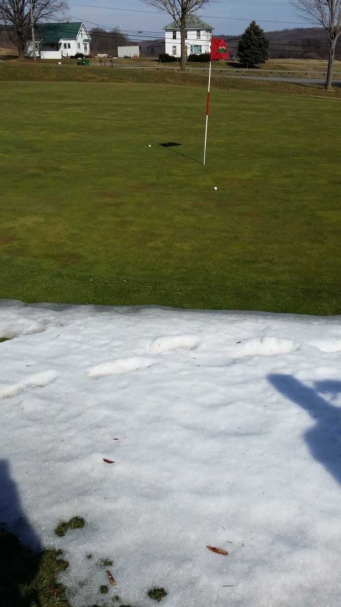 rengolf2's tweet photo. Still snow on side of 10th hole at Byrciff. #snowtrap  @Byrncliff @buffalogolfer https://t.co/47i9bdTbZl