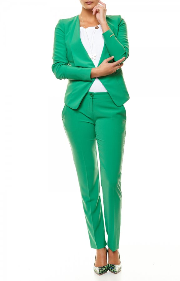 MagentaCouture's tweet photo. #Stretch #Viscose #Jacket @MagentaCouture
#PatriziaPepe Stretch  viscose crepe jacket, sablè, shawl lapels, Slim fit https://t.co/iYhaLLWpGq