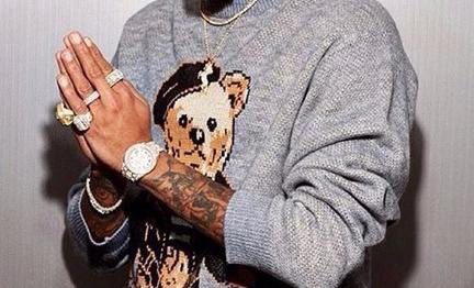 perfectshands's tweet photo. Chris Brown https://t.co/5kuh23i6yn