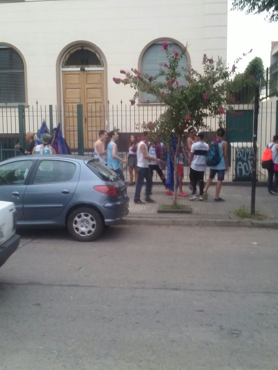 QuintaCoas's tweet photo. Aca estan los que se iban a plantar ...aca estaaaan https://t.co/KTCSeeCzcI