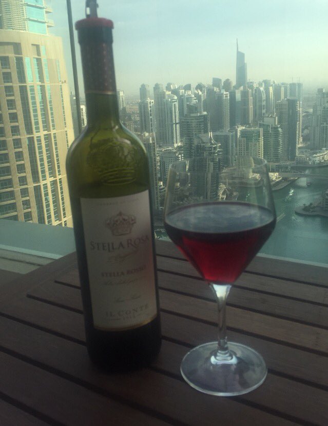 My sis is Stellabrating in Dubai! #StellaRosa #Stellabrate