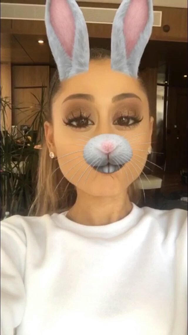 ArianatorRain's tweet photo. Ariana via Snapchat. https://t.co/2Ls0JznjyN