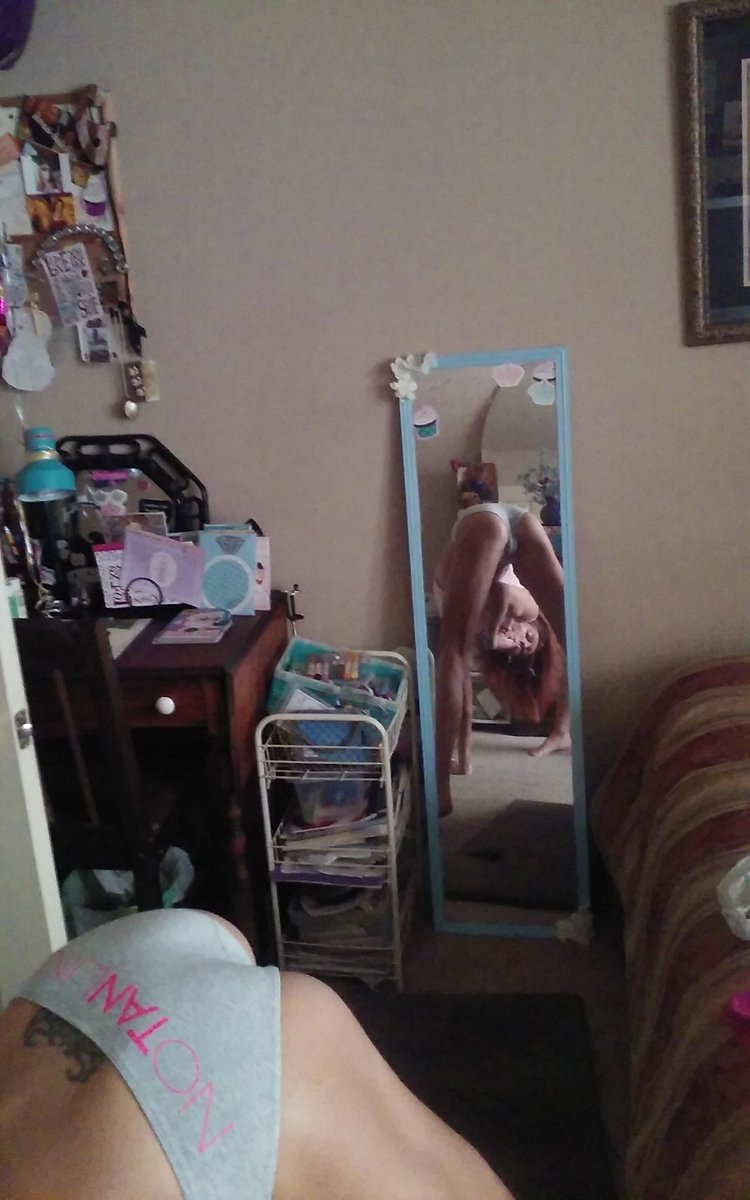 Does this tweet make anyone wanna beat some meat?? Tell Ms. Hope all bout it.....