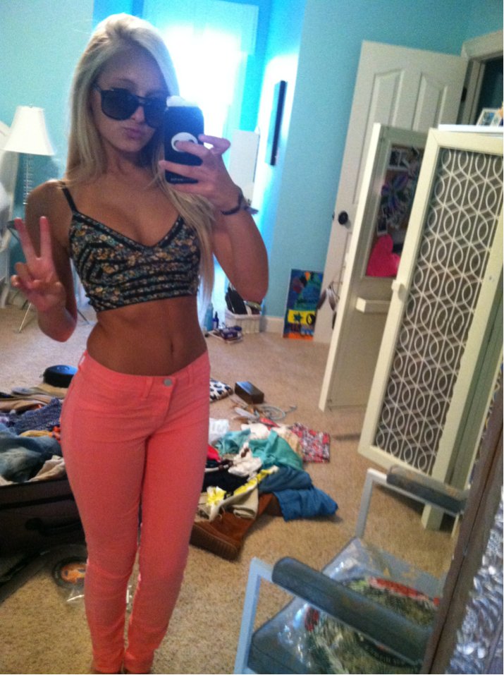 NaomaLogghe's tweet image. Damn lady you're damn gorgeous xx