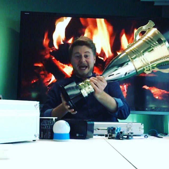 Future Hacks tweet media