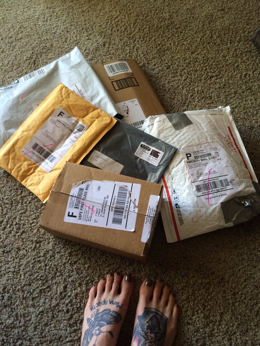 You guys blow me away!!! Thank you so much! 💕😘💕🙌🏼😳 https://t.co/cx1HZULvUP