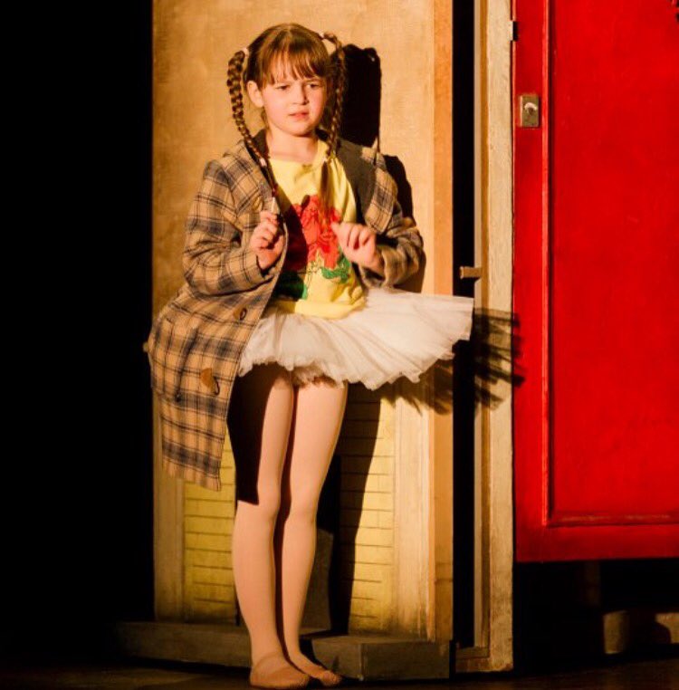 yummymummy1977's tweet photo. My girl 💗💖😍#debbiewilkinson #eviemartin #billyelliottour #BillyElliotUKTour https://t.co/P0wEjrP3Ex