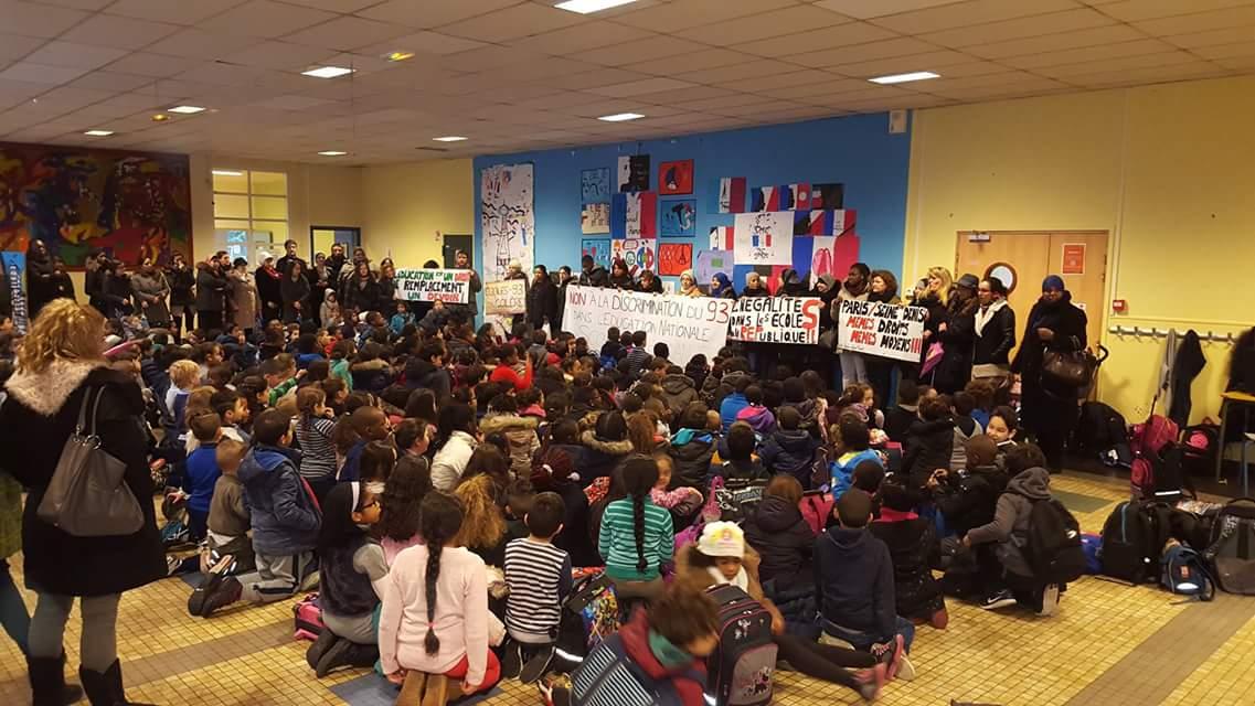 _moustache_audo's tweet photo. Parents en colère #Montreuil #danielrenoult #desprofspournosgosses #pasdeclassesansprof @najatvb @Parents_StOuen https://t.co/AMdM9R0QmG
