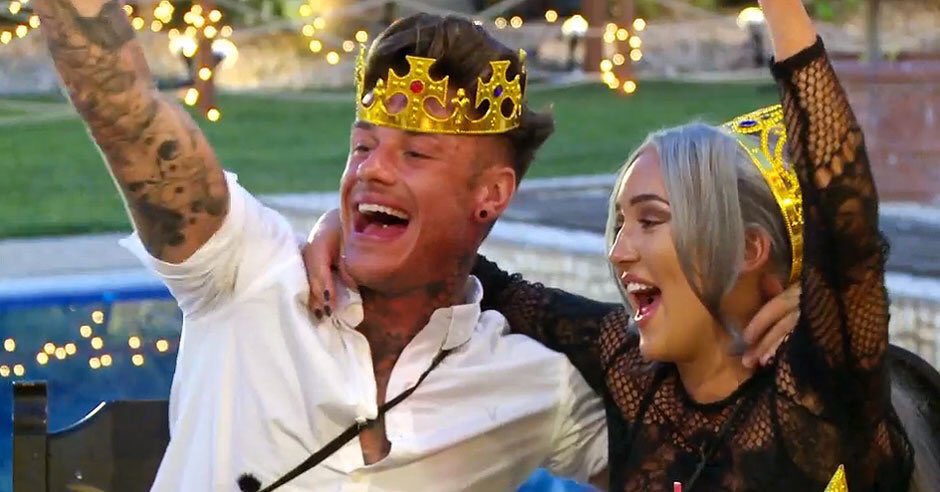Chet_Sket's tweet photo. We made it! @mtvex 💙 thank you! https://t.co/RuFj0ZYCIu