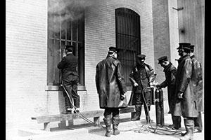 firenation's tweet photo. FDNY Rescue 1 in service on Mar. 8, 1915 (Paul Hashagen collection) https://t.co/t7jbpo0gf7 #FirefighterNation https://t.co/5MzKSLHOJa