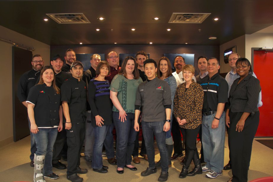 ChilisJobs's tweet photo. Kudos to our Culinary &amp; Ops Team for winning the #COEX2016 Culinary &amp; Operations Innovation Award by @IFMAWORLD! https://t.co/QJBJfxCVch