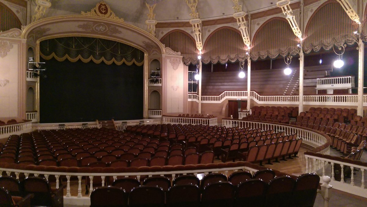 Mírame.... me llamo Teatro Circo, y estoy en #Orihuela