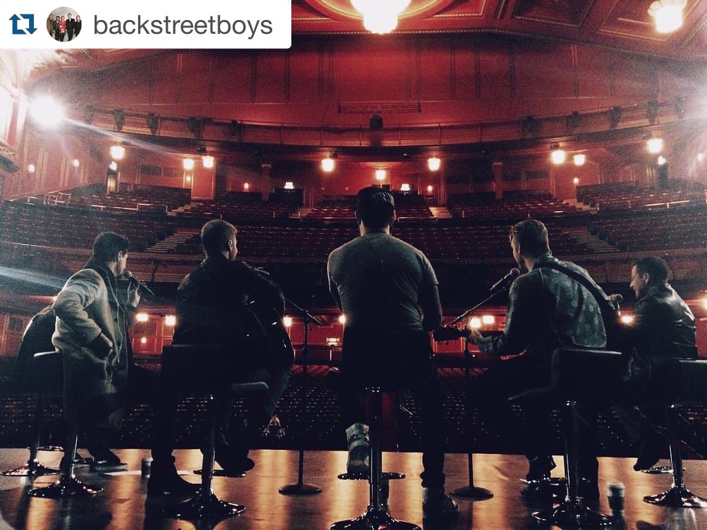 kevinrichardson's tweet photo. A night out with BSB 2.0 in the Mediterranean. All acoustic show #BSBCruise2016 #BSB https://t.co/EDordTIECv