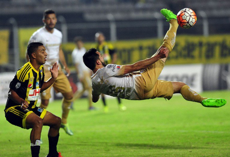 Pumas pierde invicto en Libertadores - CdJ2sP9W8AANil5