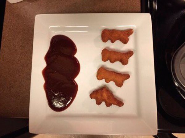 ItsLaQueefa's tweet photo. When u have to make ur own food, and you’ve been watching too much food network lately https://t.co/tT2a5Q0rMt