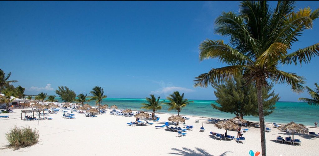 p_oconnor16's tweet photo. 2 more sleeps! It feels like Christmas waiting to feel the sun and sand #Bahamas #beachtime #springvaca https://t.co/Zshu8yUYFD