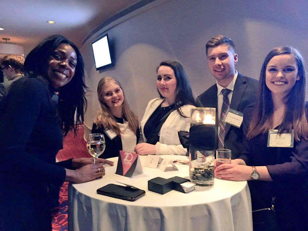 20YS's tweet photo. Back 2 office BUT first, thank you to @TelferMarketing &amp; all brilliant students who dropped by @SKY_FALLBLUE table! https://t.co/tRTkzRk2ih