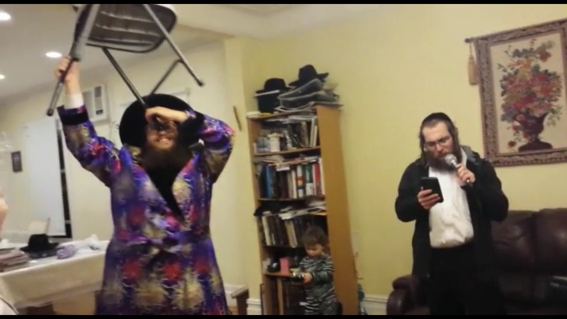 Slim48's tweet photo. At a @Mekimi Call tonight in Flatbush. No greater joy than being Mesameach Yiddishe Kinderlech!! https://t.co/wY776Xf2RJ