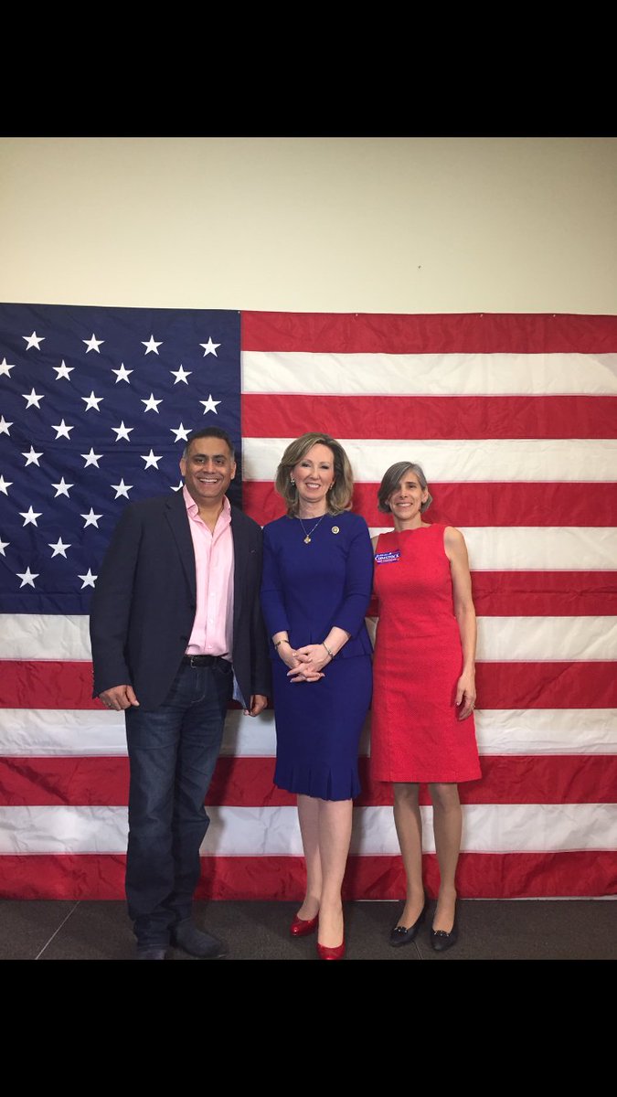 PuneetForSC's tweet photo. Huge turn out at 2016 Comstock for Congress Campaign kickoff with Hon. Frank Wolf! https://t.co/lXuVFbkZpw