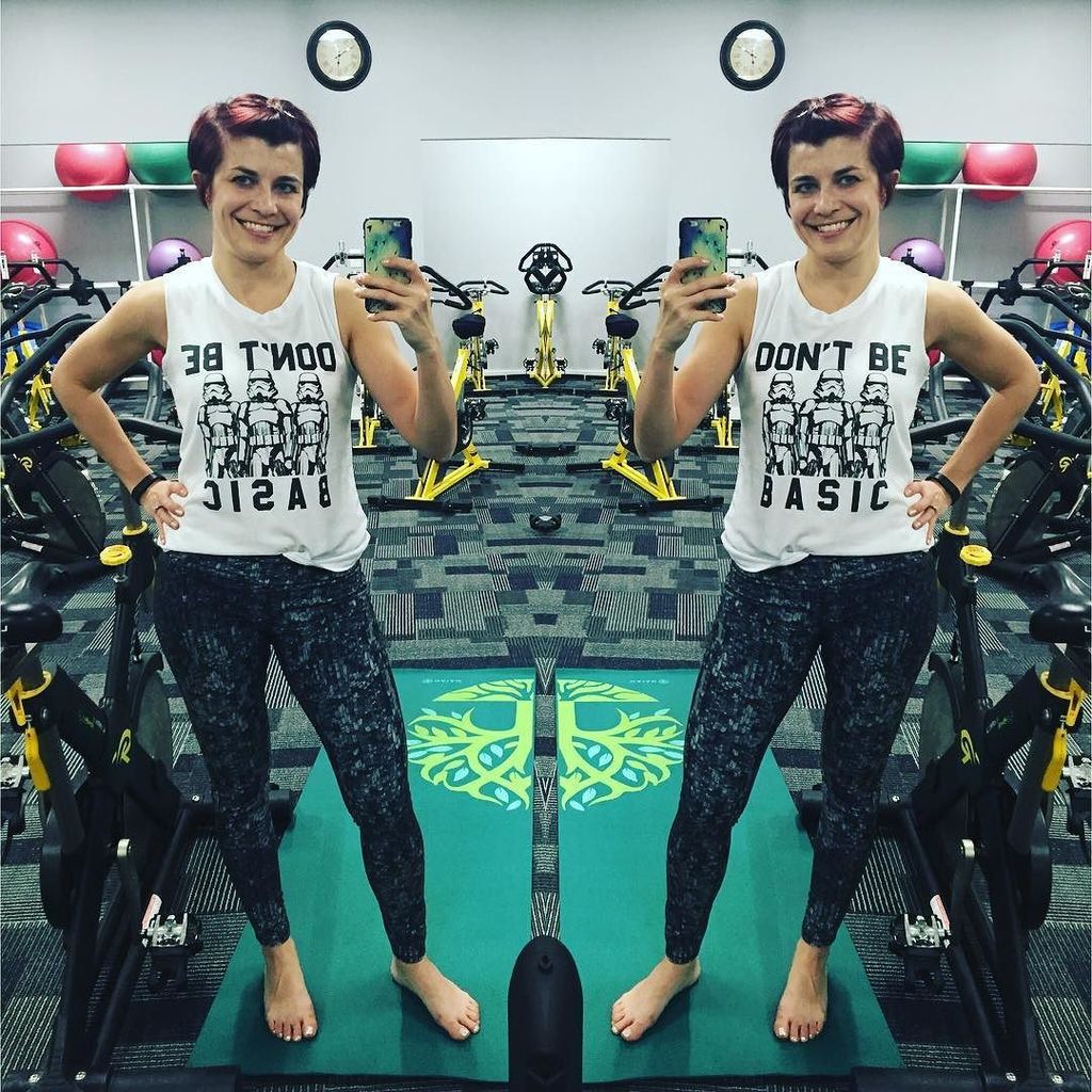 djr215's tweet image. #superbasic #sequinandstarwars #readytoworkout #piyolive #piyoliveinstructor ift.tt/1TMCbKf