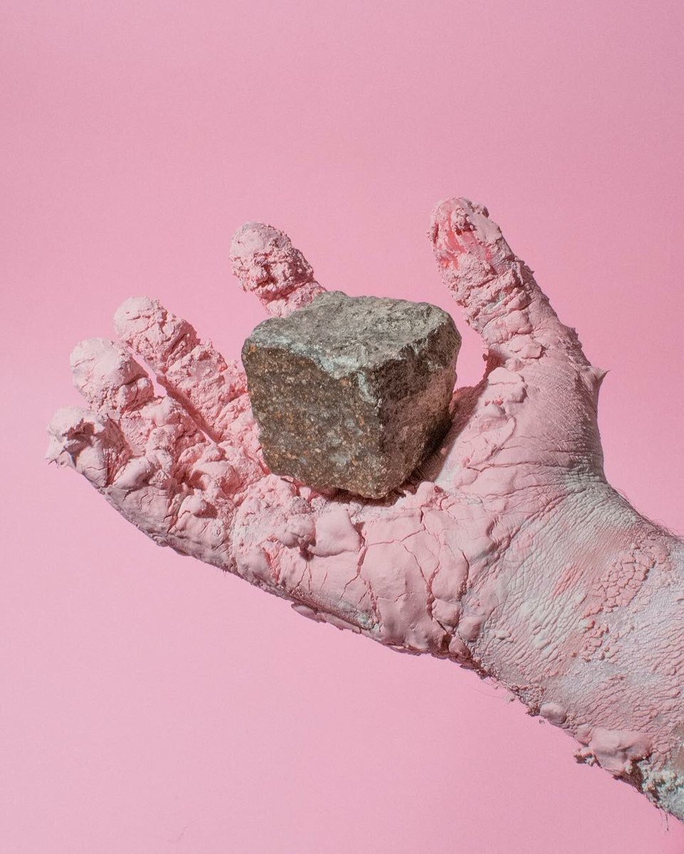 Divanto's tweet photo. #art #hand #sanpietrino #photography https://t.co/58dLzvWrvM