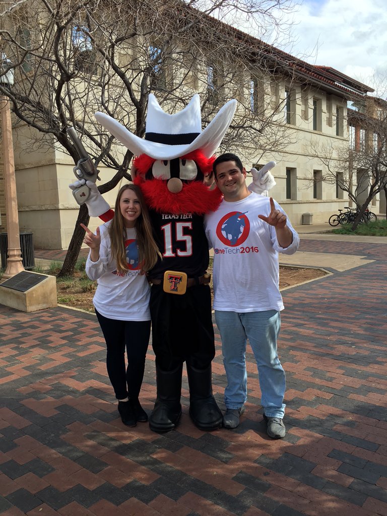 onetech2016's tweet photo. 2 hours until the polls close! Don't forget to vote for #OneTech2016 https://t.co/O3LfJSNPq8